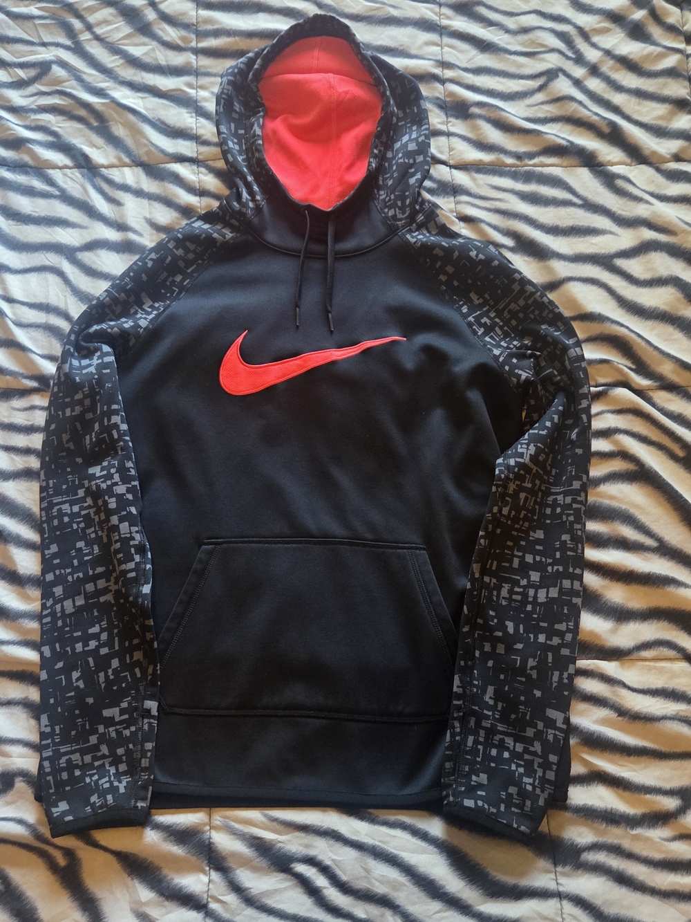 Nike Black & Red Pullover Hoodie - Women's Athletic Sweatshirt